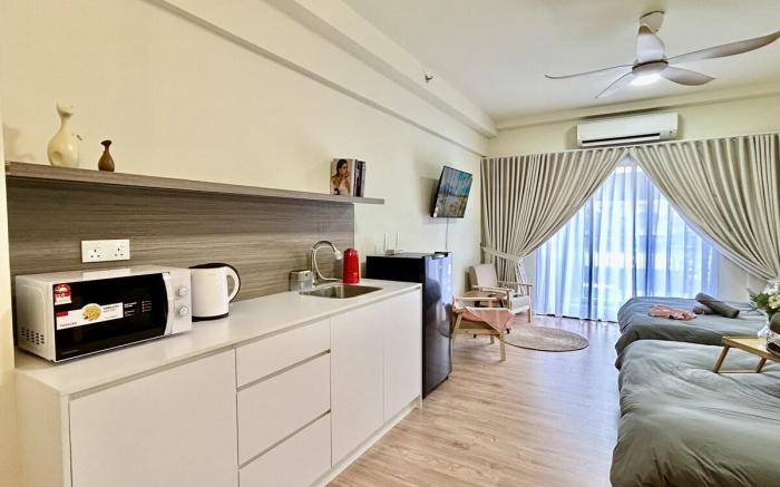 Muji Style 1-6 pax 2Q bed Shah Alam near MSU Sec13