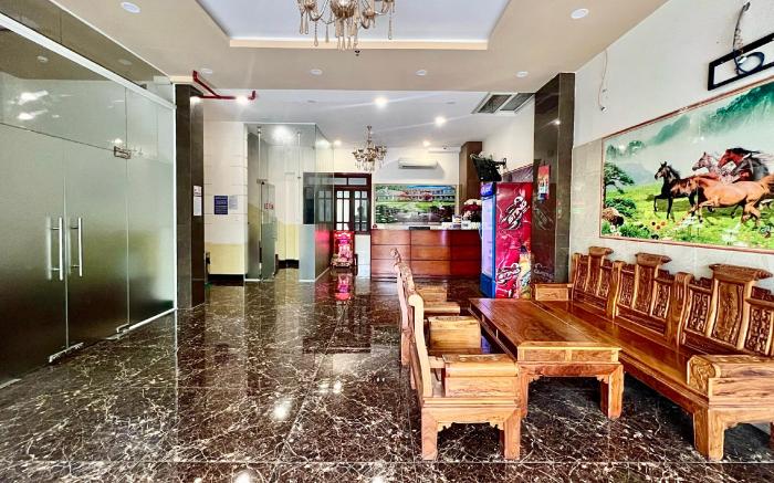 DUC PHUC HOTEL