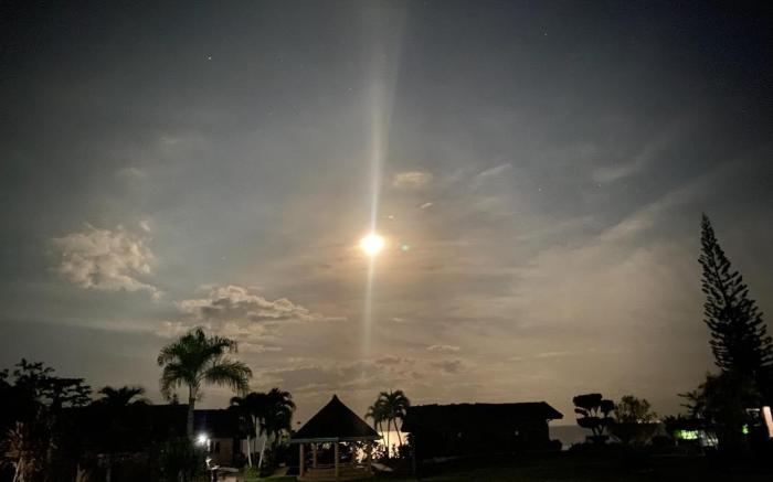 Seaview Moonrise Café & Resort