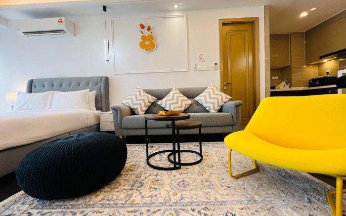Seaview Studio unit at R&F Seine Region by ANJU