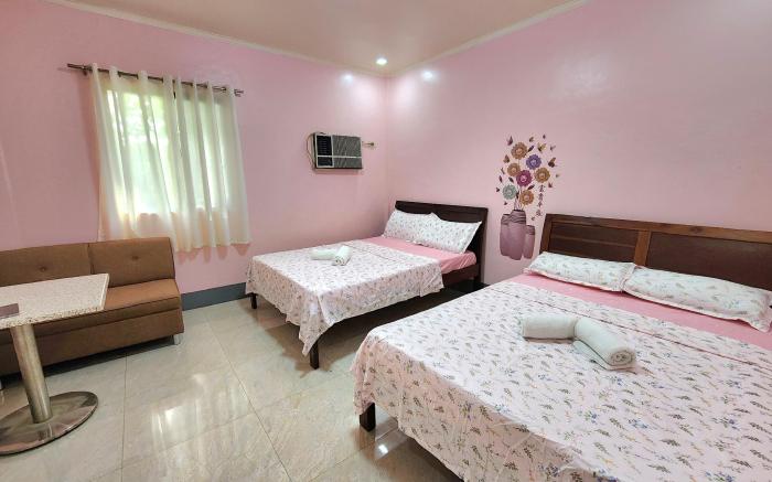 Family room for 4pax w/AC and CR