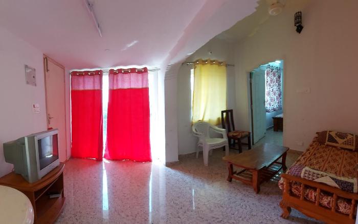 *Subbus Penthouse *with lovely green views 