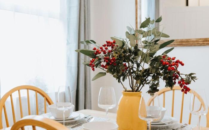 3 Bed Central Home with Netflix