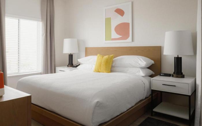WaterWalk Extended Stay by Wyndham Jacksonville Deerwood Pk
