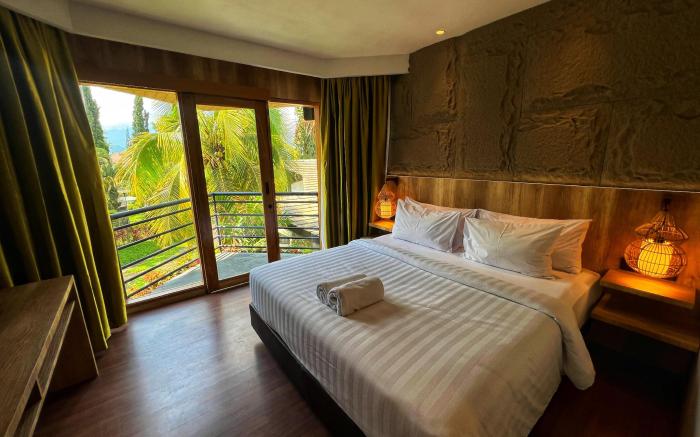 Villa 4-BR Klub Bunga No. 10 Batu Malang