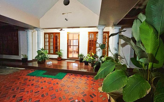 La Casa Luxury Villa at City Centre, 5 kms Airport