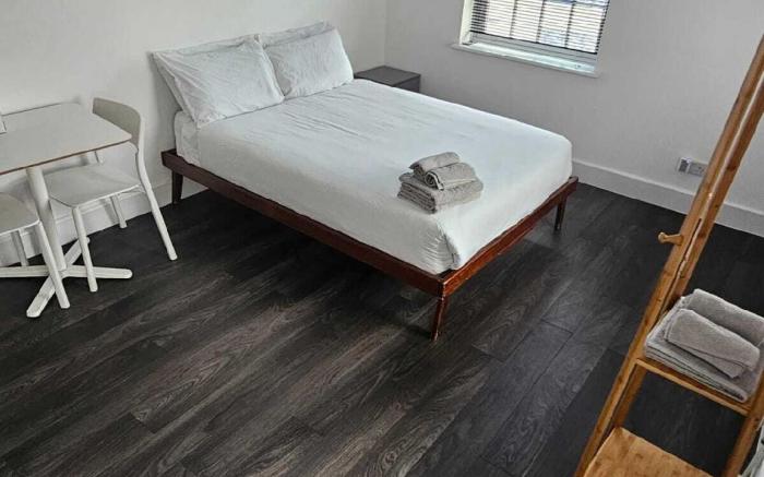 Queens Place - 3 Bedroom Apartment