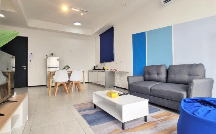 Skyblue 2 Rooms Apartment, 4+2 Pax at Urban Suites