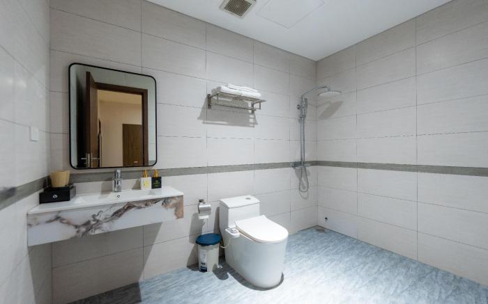 Viet Hoa Hotel & Residence Cat Ba- Rooftop Pool 