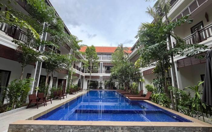 Angkor Daji Boutique