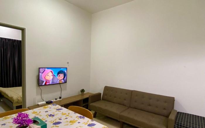 2 Bedrooms Hill View @Tower C (near Mall)  by DKAY