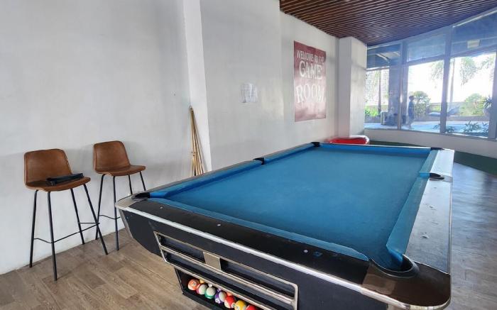 Boho Rsquare Manila (w/ Pool Access)