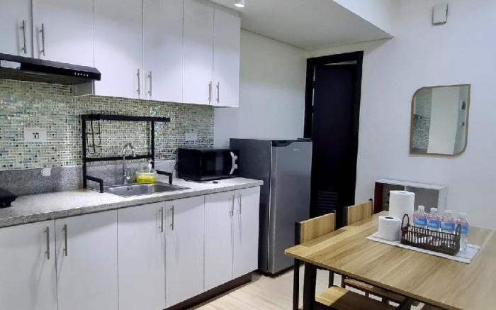 Spacious 2BR Condo San Lorenzo Place 4KM Airport