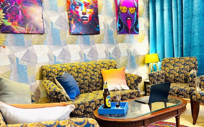 Sassy by Ikhomes: 2BHK Apartment- New Delhi