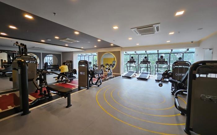 Homey 2R2B @ TRION 2 BY DION VENTURES