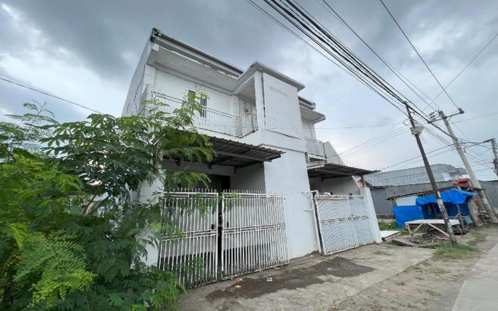OYO 94161 Kost Aisyah Near Citra Grand Galesong City(Pattalassang)