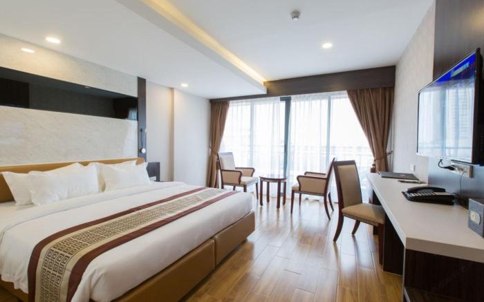 Golden Jomtien Beach Hotel 