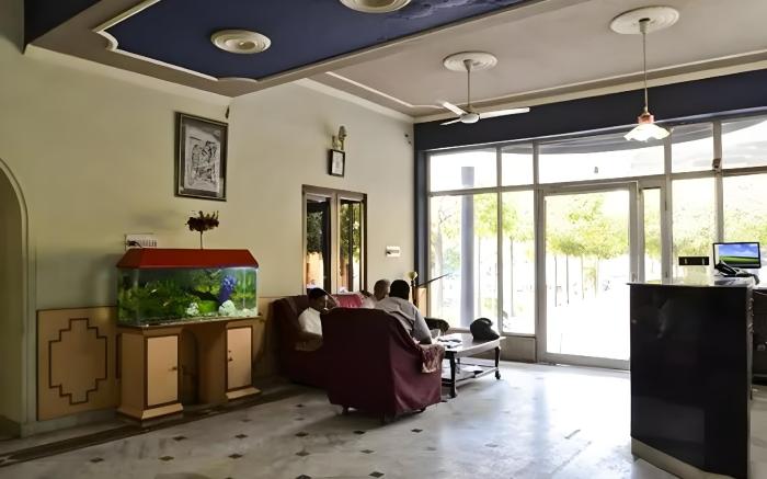 Hotel Amrapali
