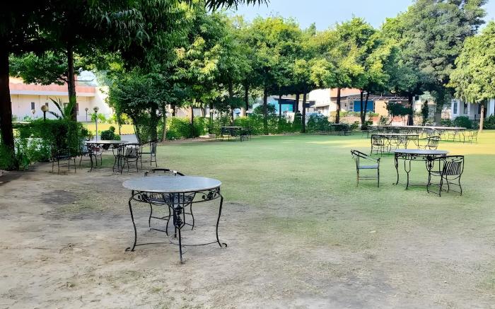 Hotel Amrapali