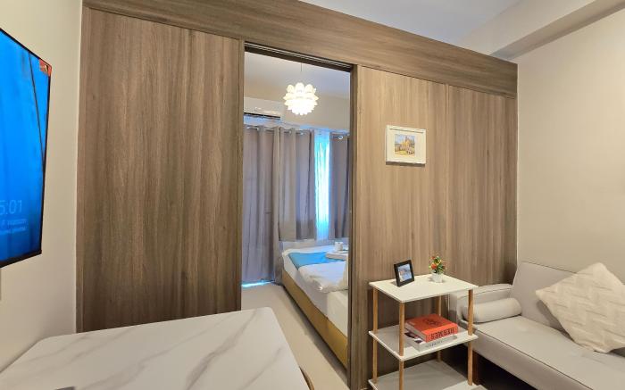 Condotel 1BR Unit w/ Balcony FAME Residences #FM46