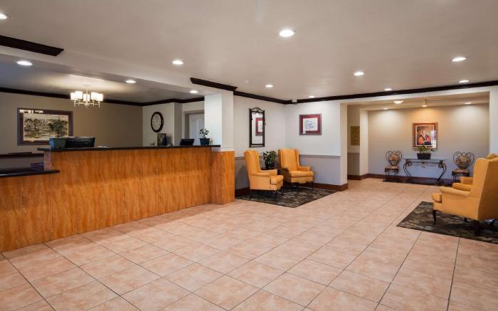 Best Western Plus John Jay Inn & Suites