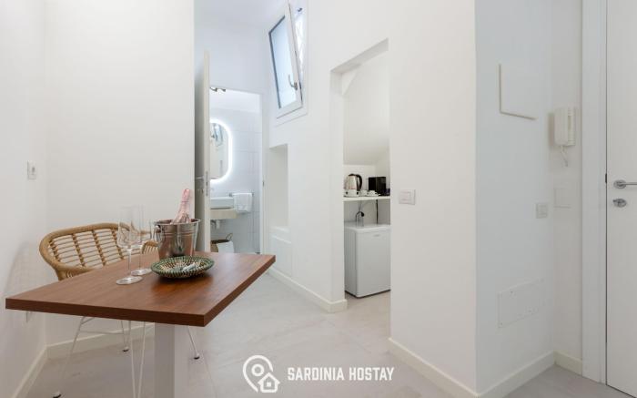 B Room in Cagliari with 1 bathrooms