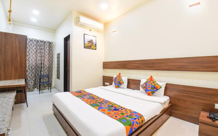 FabHotel Royal Suits - Nr. Mahadji Shinde Chhatri