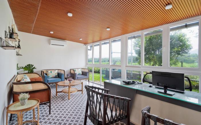 Stone Wood Hotel Amboli