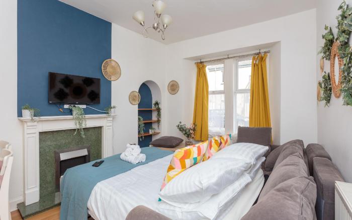 Warm 1bed Flat Leith Walk