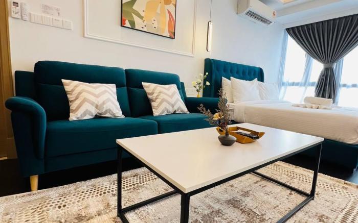 Emerald Studio unit at R&F Seine Region by ANJU