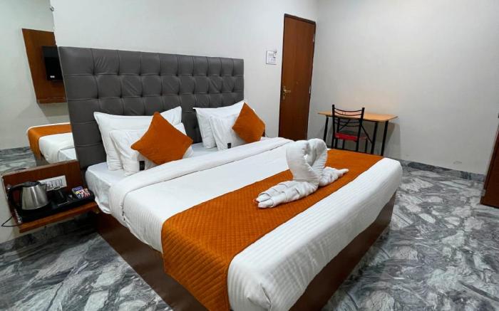 Hotel Kamari Inn