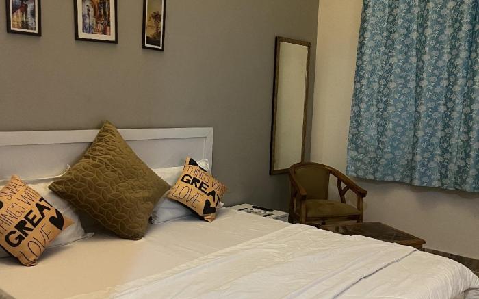 Rooms near expo mart greater noida