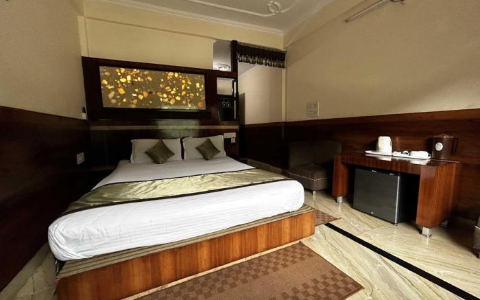 Goroomgo Gandhi's Paradise Dharamshala