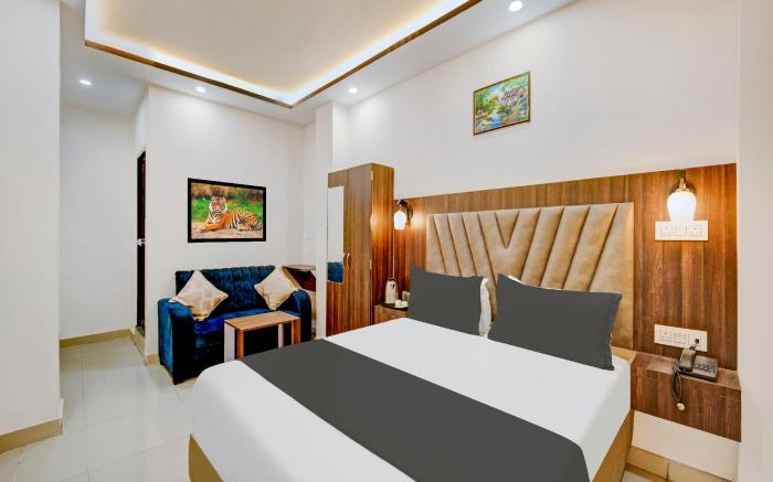 Super Townhouse Anisabad Near Mahavir Sansthan