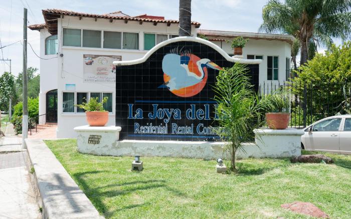 Capital O La Joya Del Lago