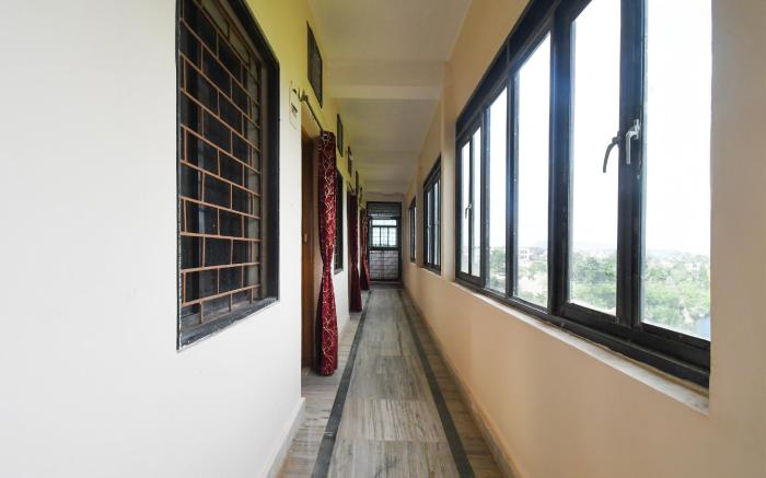 Super Hotel O Khushi Guest House