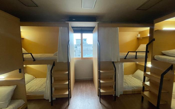 K wave guesthouse only Female