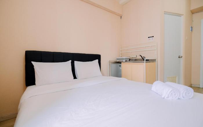 Studio (No kitchen) Green Pramuka City By Travelio