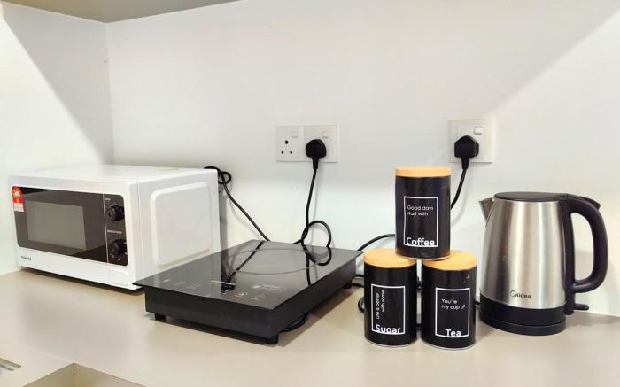 Meridin Sovo 2802  Couple Legoland Netflix BySTAY