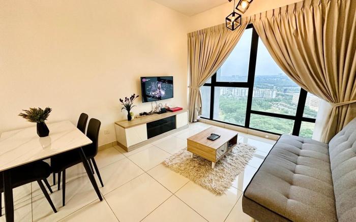 Mosaic 2 Bedroom High Floor Dark Elegance 4-9 pax