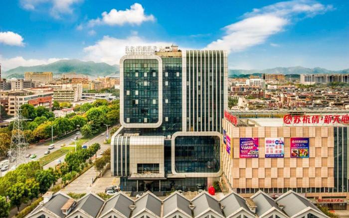 Yiwu Eastren Casa Hotel
