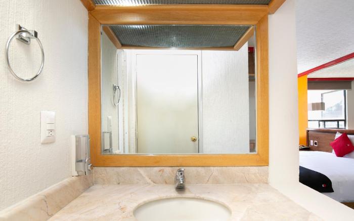 Capital O Hotel Casa Blanca, Morelia