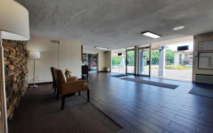 Americas Best Value Inn Moline