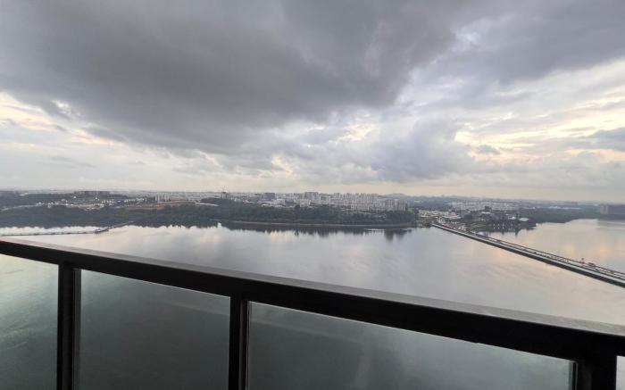 Luxury 4bed Sea View at R&F
