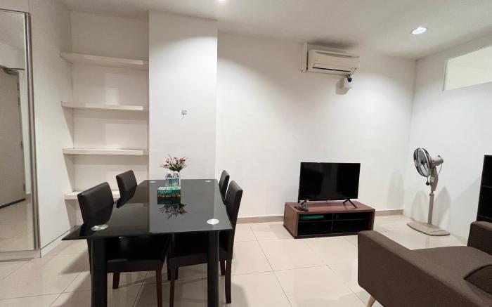 SS15 Courtyard | Above Mall | 1-Bedroom Suite #28 