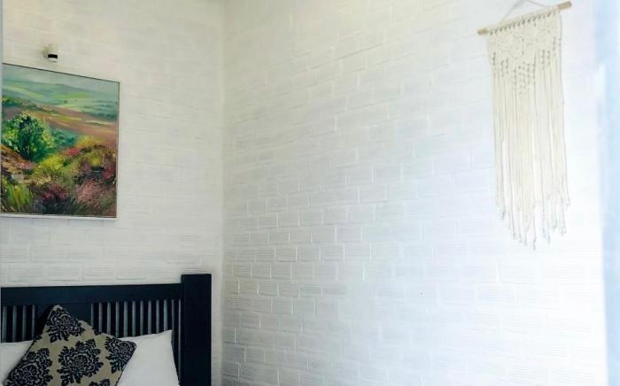 ROOM 206, 2 beds, pool, kitchen