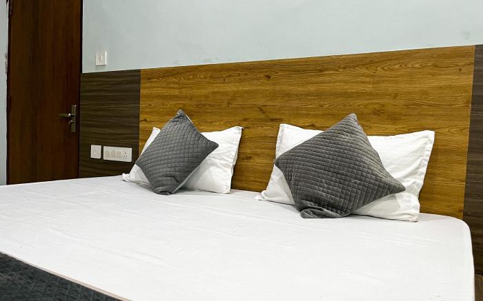Hotel Janki Palace & Restaurant
