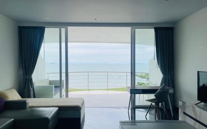Two Bedroom Beach front near pattaya