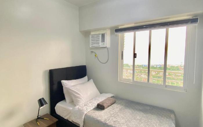 Verdon Parc 2BR  Unit with balcony and Ocean View