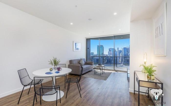 KozyGuru | South Brisbane | Luxury River View